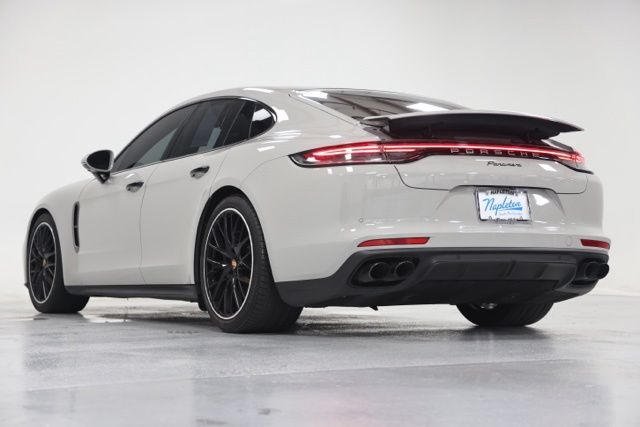 2023 Porsche Panamera Platinum Edition - Photo 13