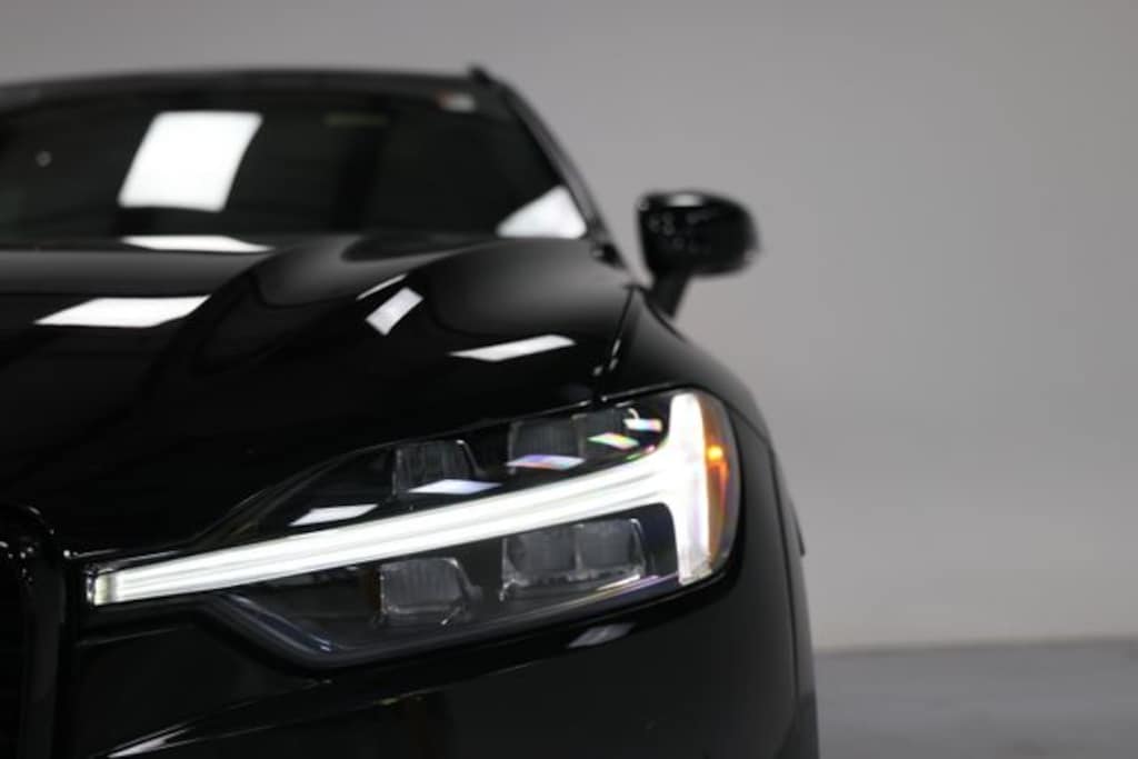 Used 2021 Volvo XC60 T5 AWD R-Design SUV