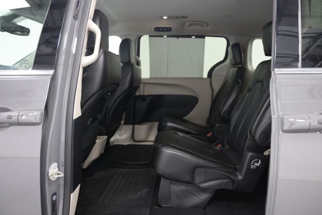 2023 Chrysler Pacifica Touring L - Photo 32