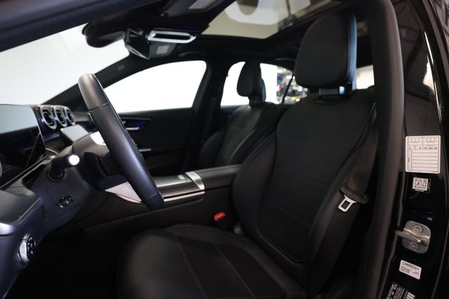 2025 Mercedes-Benz C-Class Sedan C 300 - Photo 16