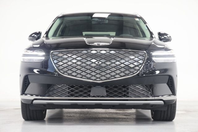 Used 2023 GENESIS GV70 Advanced with VIN 5NMMCET11PH000948 for sale in Aurora, IL