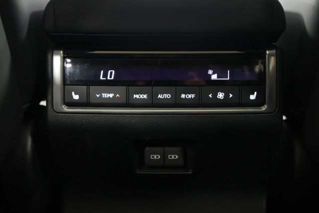 2024 Lexus GX Luxury - Photo 38