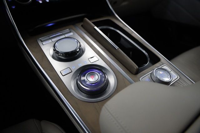 2024 GENESIS GV80 Standard - Photo 28