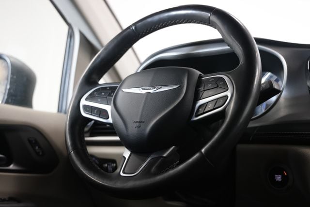 2023 Chrysler Pacifica Touring L - Photo 39