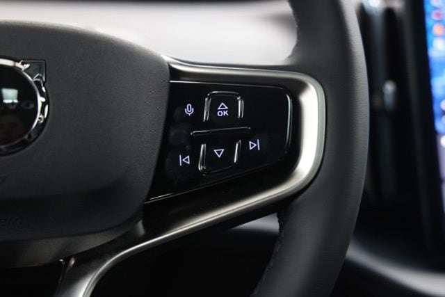 2026 Volvo EX30 Ultra - Photo 37