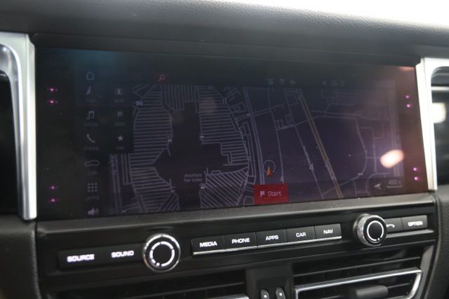 2021 Porsche Macan Base - Photo 27