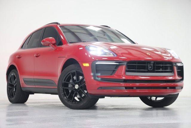 2025 Porsche Macan
