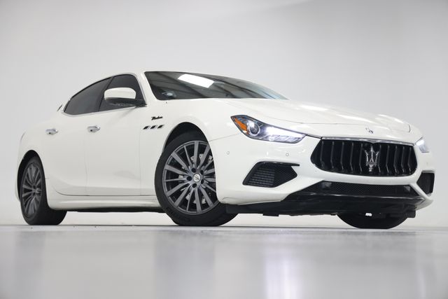 2022 Maserati Ghibli Modena Q4's photo