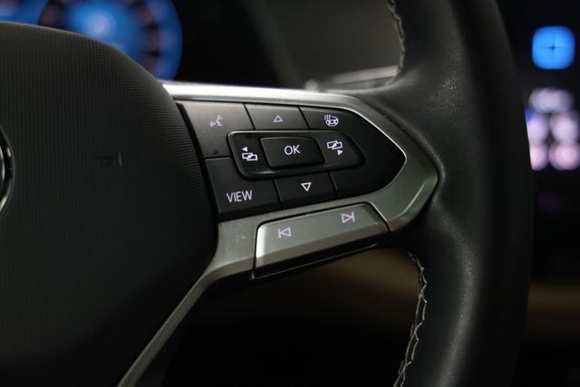 2024 Volkswagen Atlas Cross Sport SE w/Tech - Photo 30