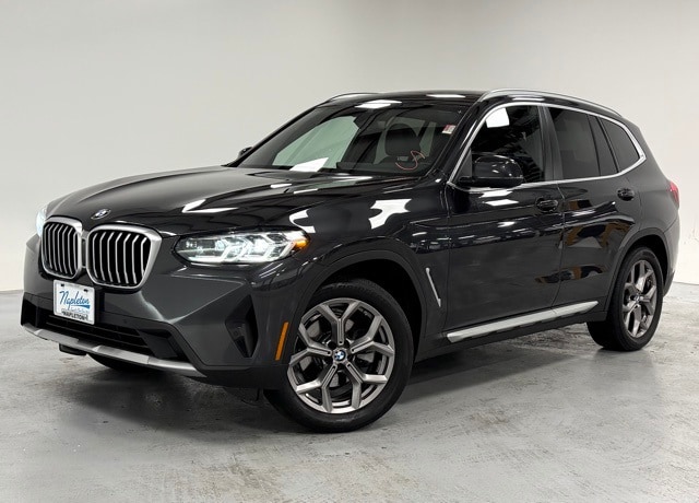 2022 BMW X3 30i's photo
