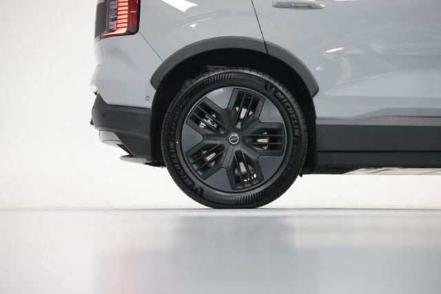 2026 Volvo EX30 Ultra - Photo 21