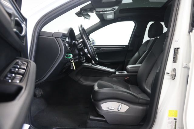 2021 Porsche Macan Base - Photo 20