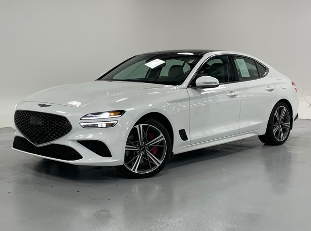 2025 GENESIS G70 Standard's photo