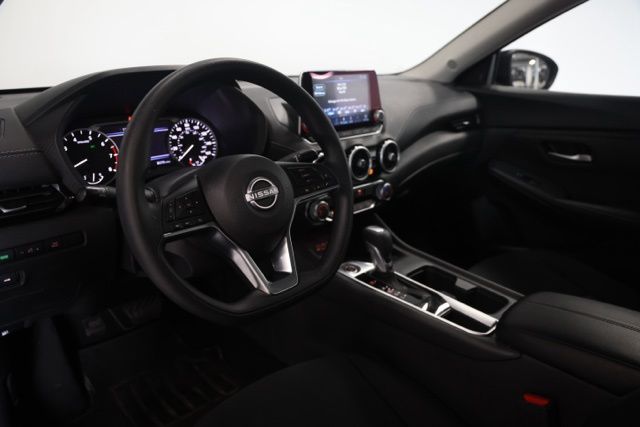 2025 Nissan Sentra SV - Photo 18