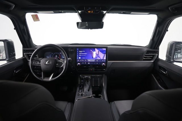 2024 Lexus GX Luxury - Photo 35