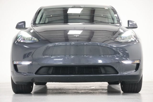 Used 2025 Tesla Model Y Long Range with VIN 7SAYGDEE6SF259934 for sale in Aurora, IL