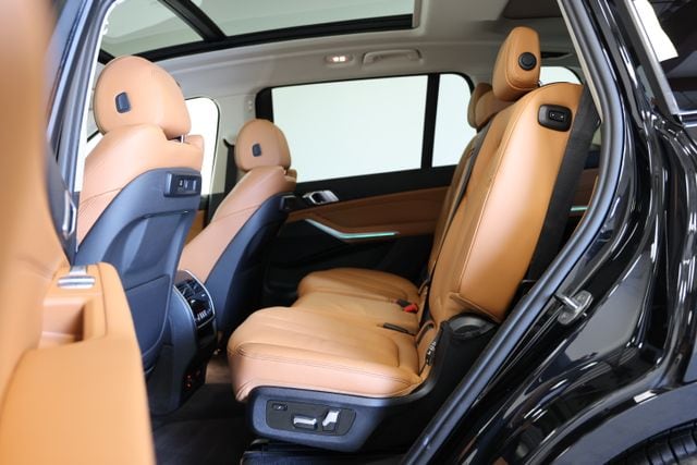 2022 BMW X7 40i - Photo 21