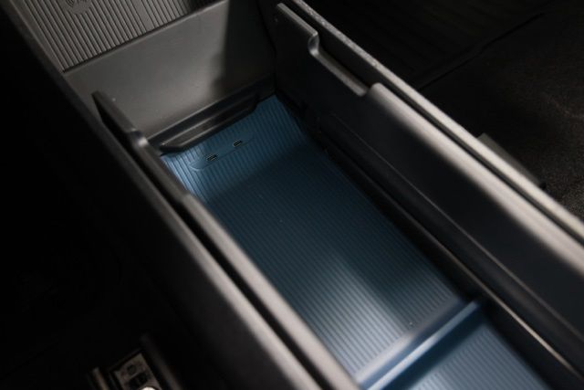 2026 Volvo EX30 Ultra - Photo 34