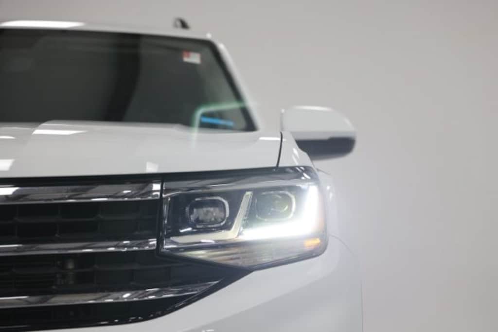 Used 2021 Volkswagen Atlas 3.6L V6 SE w/Technology R-Line SUV