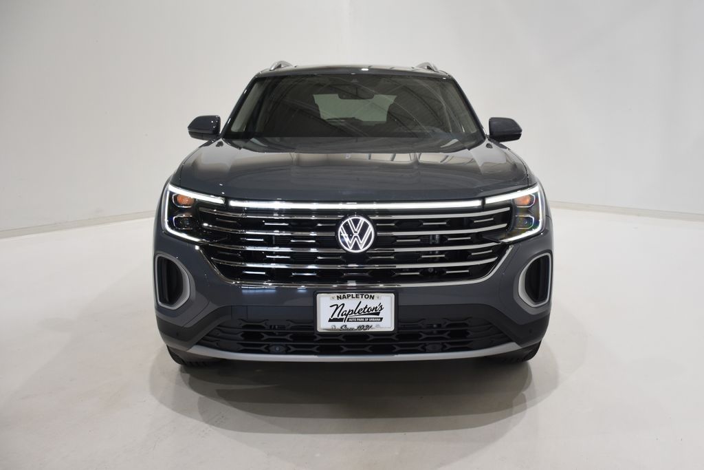 2025 Volkswagen Atlas SEL photo 2