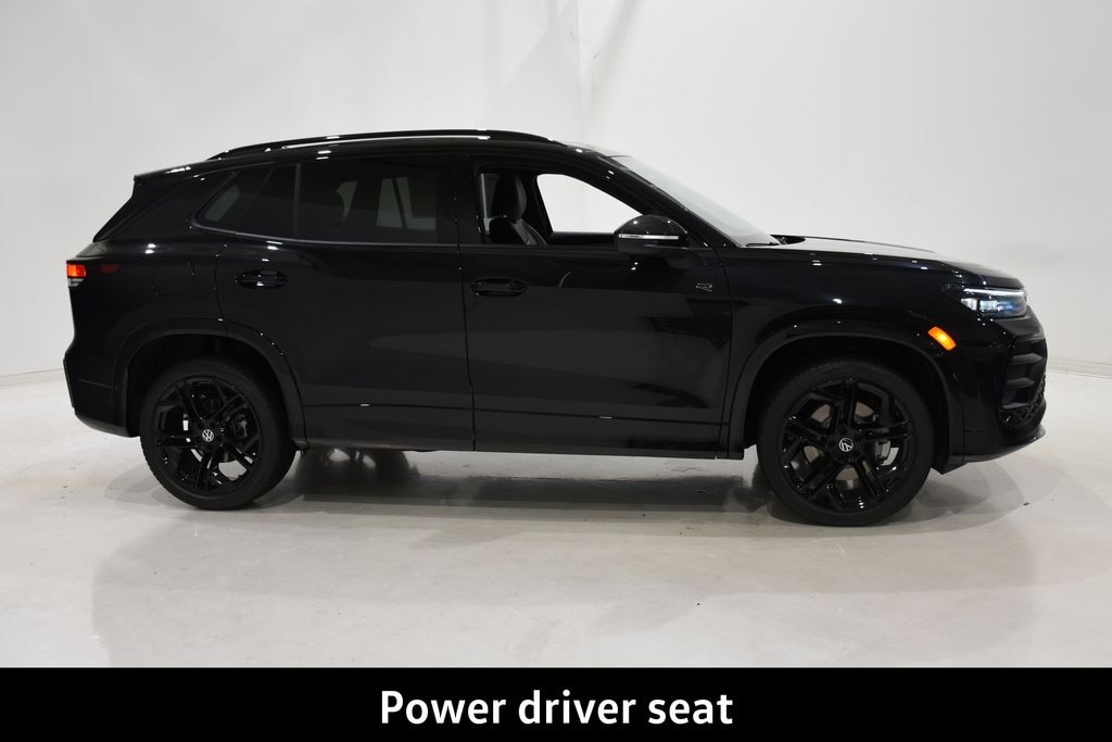 New 2026 Volkswagen Tiguan SE R-Line Black SUV