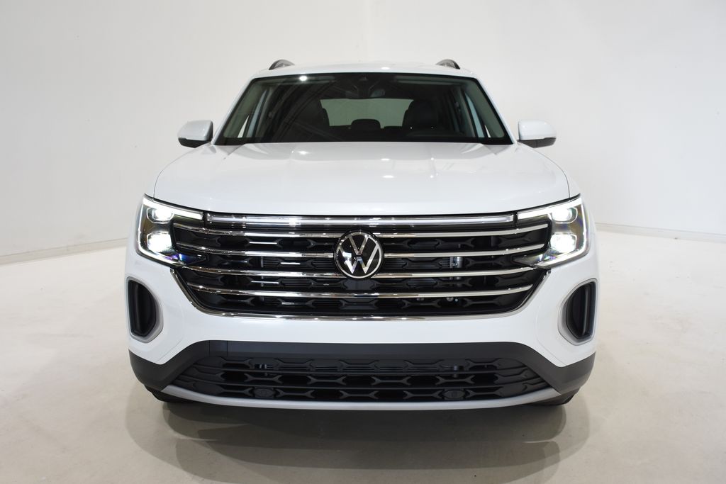 2026 Volkswagen Atlas SE photo 2