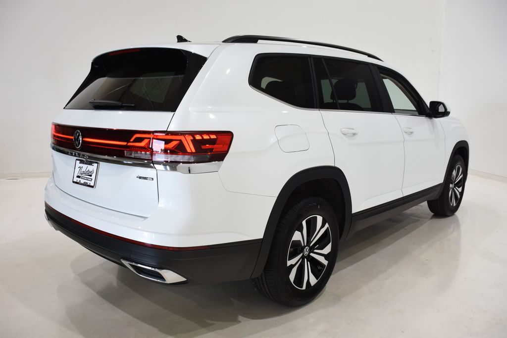 2026 Volkswagen Atlas SE photo 4