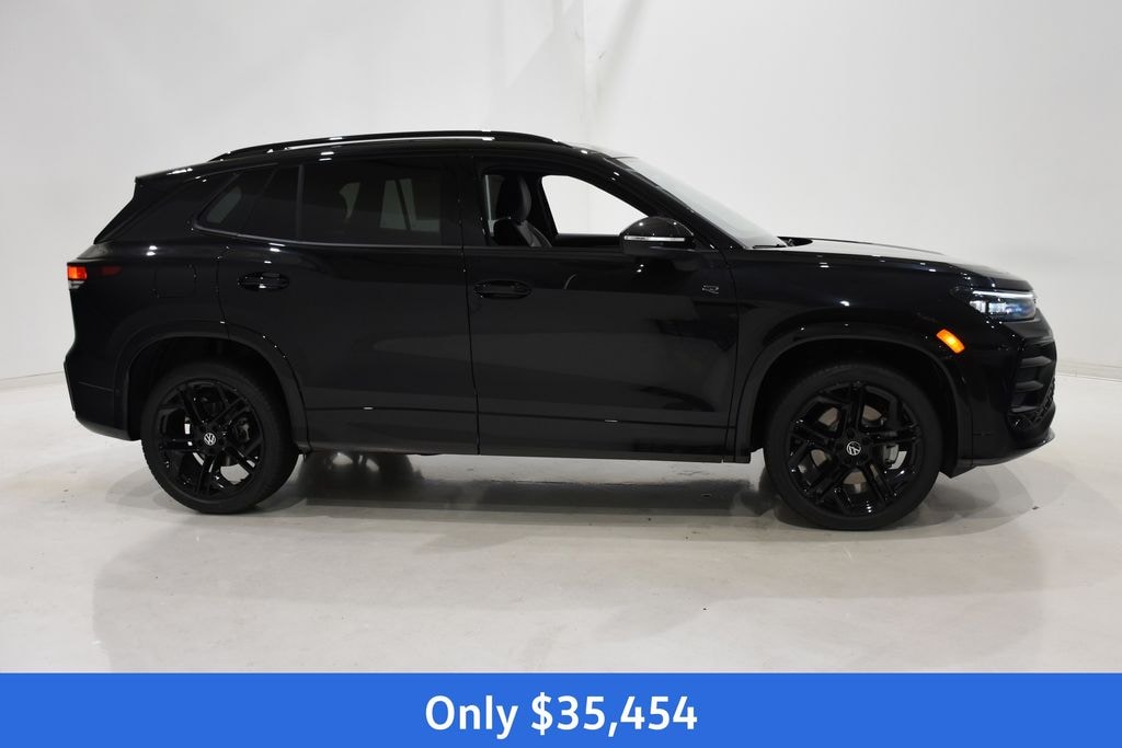 New 2026 Volkswagen Tiguan 2.0T SE R-Line Black SUV