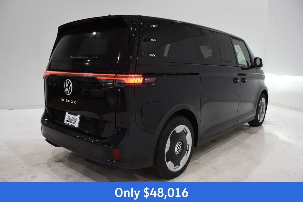 New 2025 Volkswagen ID. Buzz Pro S Van Passenger Van