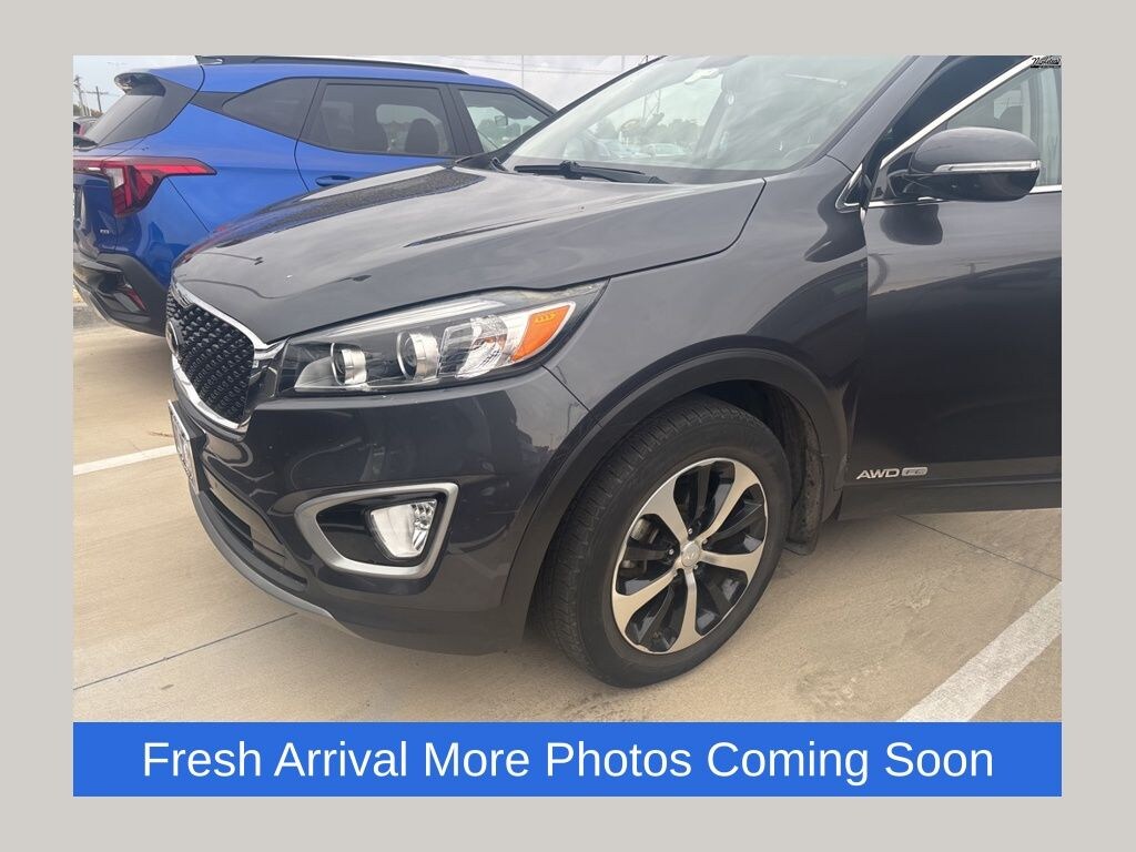 Used 2017 Kia Sorento EX SUV