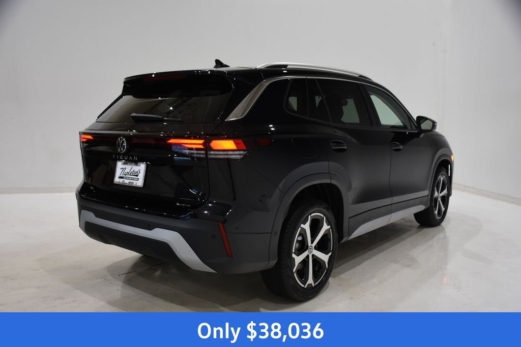 2026 Volkswagen Tiguan SE photo 2