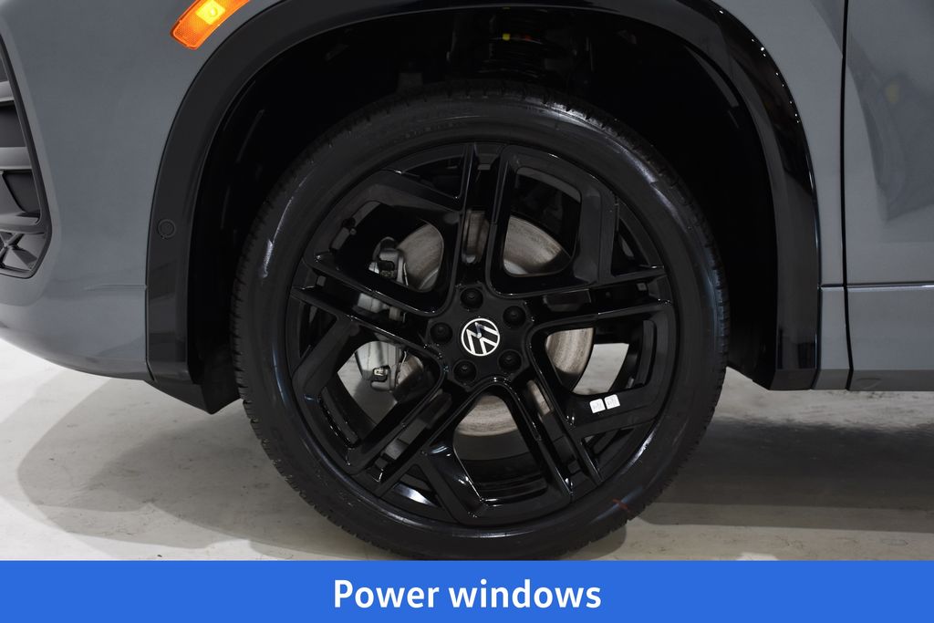 2026 Volkswagen Tiguan SE R-LINE BLACK - Photo 6