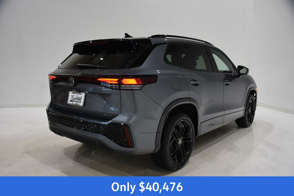 2026 Volkswagen Tiguan SE R-Line Black photo 3