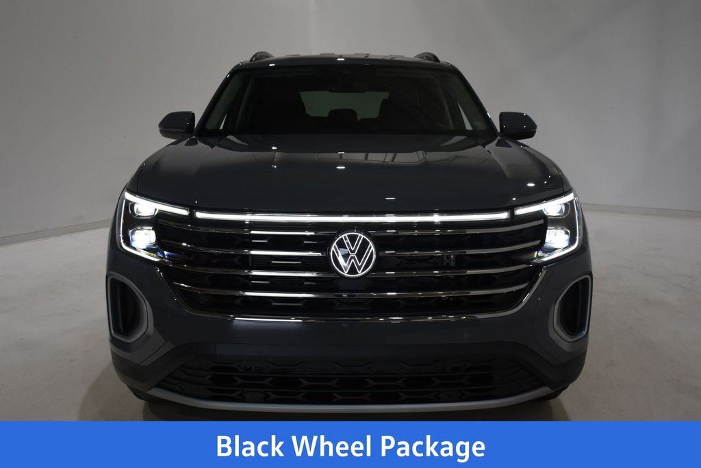 New 2026 Volkswagen Atlas SE w/Technology SUV