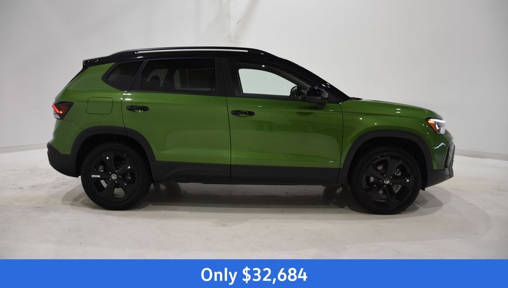 New 2026 Volkswagen Taos 1.5T SE Black SUV