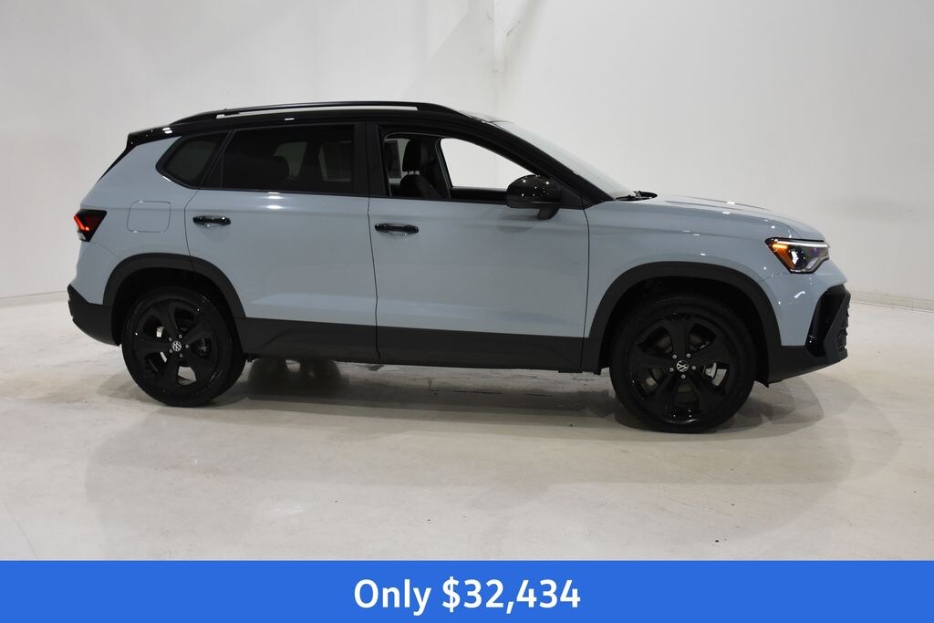 New 2026 Volkswagen Taos 1.5T SE Black SUV