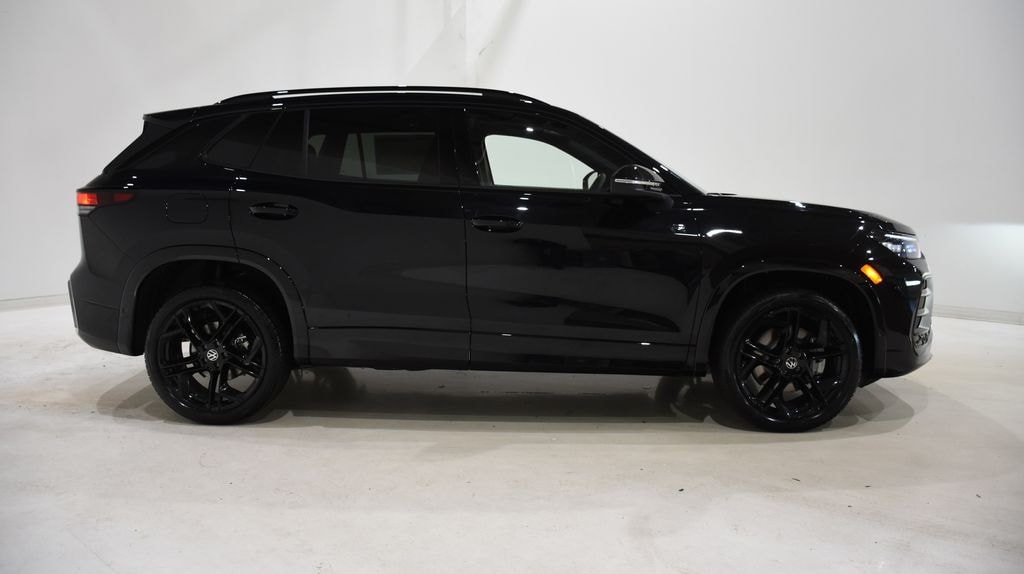 New 2026 Volkswagen Tiguan SE R-Line Black SUV