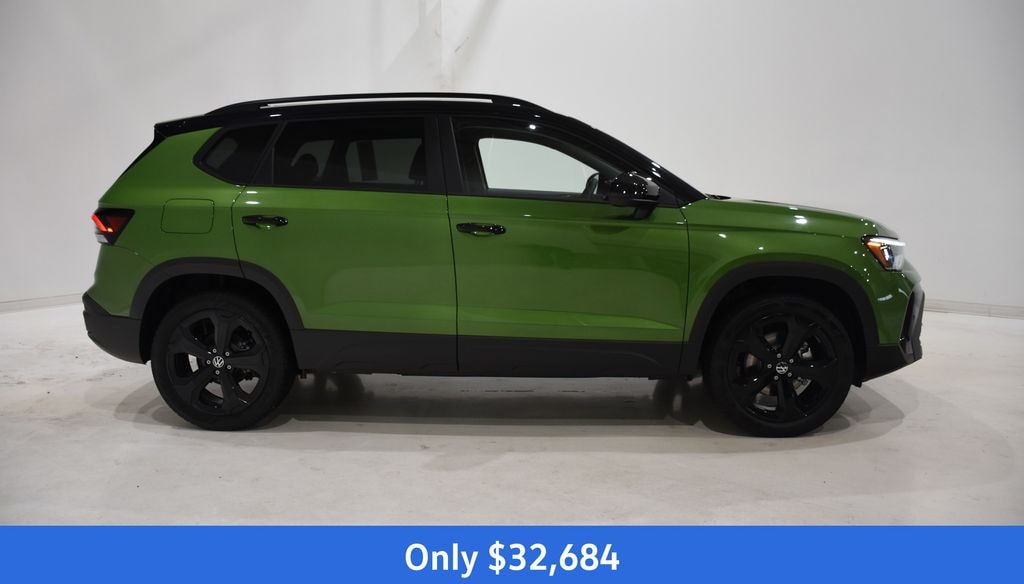 New 2026 Volkswagen Taos 1.5T SE Black SUV