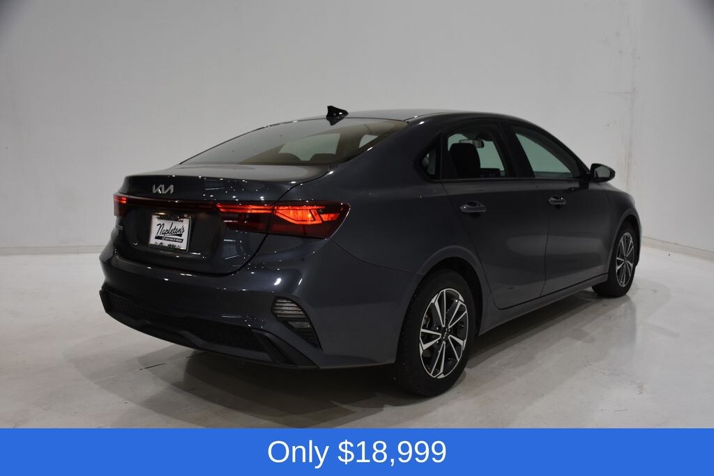 Used 2024 Kia Forte LXS Sedan