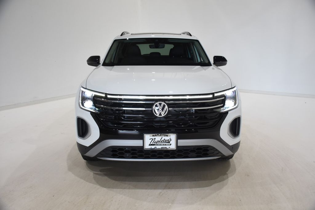 2025 Volkswagen Atlas Peak Edition photo 2