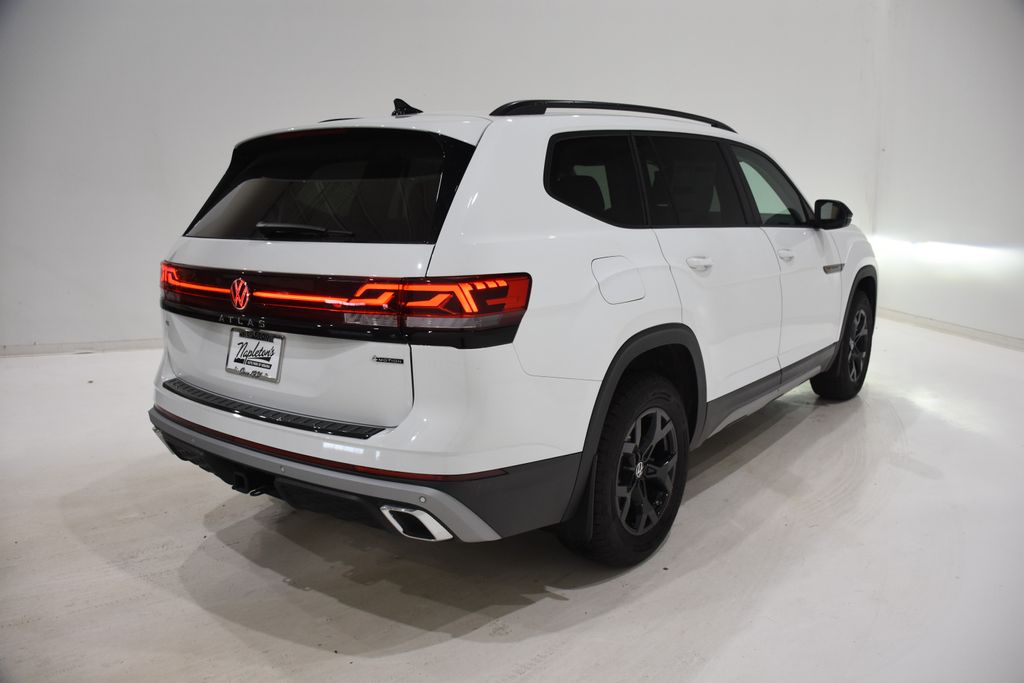 2025 Volkswagen Atlas Peak Edition photo 4