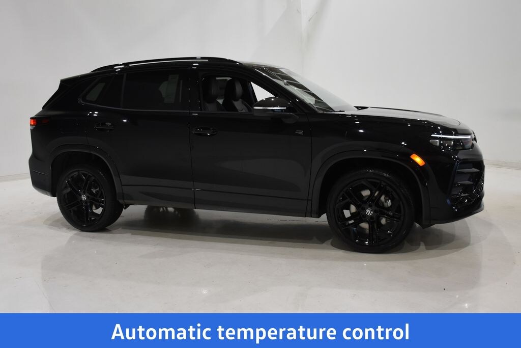 New 2026 Volkswagen Tiguan SE R-Line Black SUV
