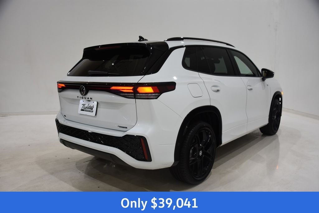 New 2026 Volkswagen Tiguan 2.0T SE R-Line Black SUV