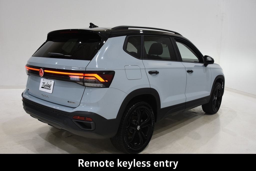 New 2026 Volkswagen Taos 1.5T SE Black SUV