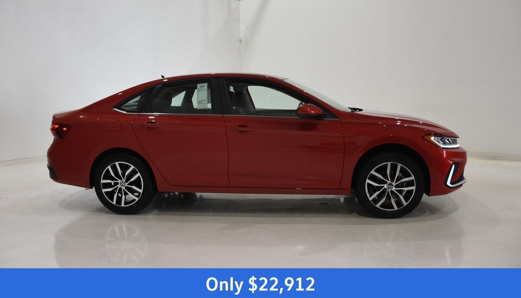 New 2025 Volkswagen Jetta 1.5T SE Sedan