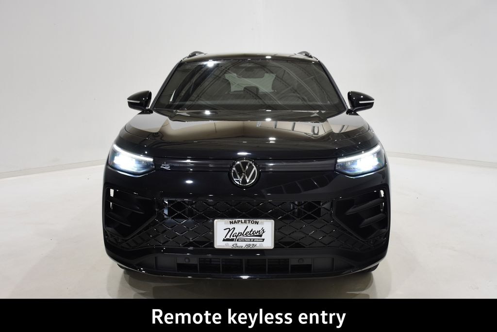 New 2026 Volkswagen Tiguan SE R-Line Black SUV