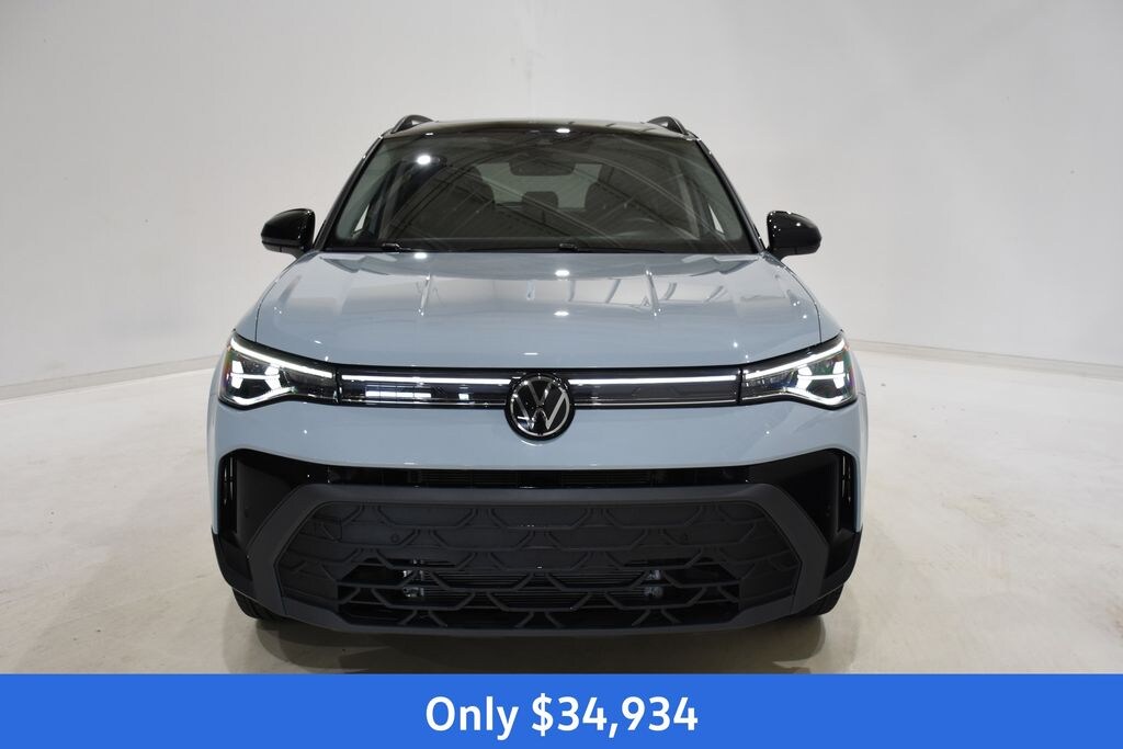 New 2026 Volkswagen Taos 1.5T SE Black SUV