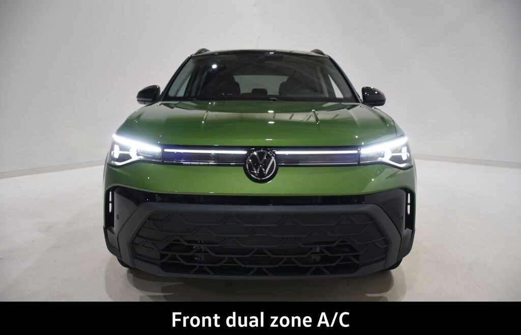 New 2026 Volkswagen Taos 1.5T SE Black SUV