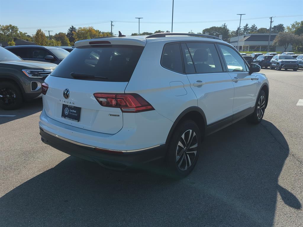 2022 Volkswagen Tiguan S photo 2