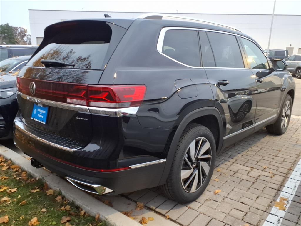 2026 Volkswagen Atlas SEL photo 3